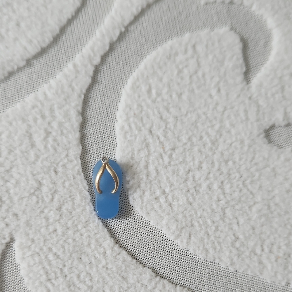 Elegant Blue and Gold Pendant